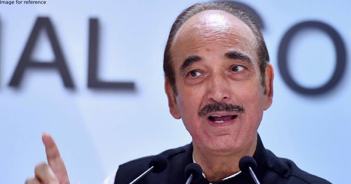 Congress leader Ghulam Nabi Azad resigns from all party positions